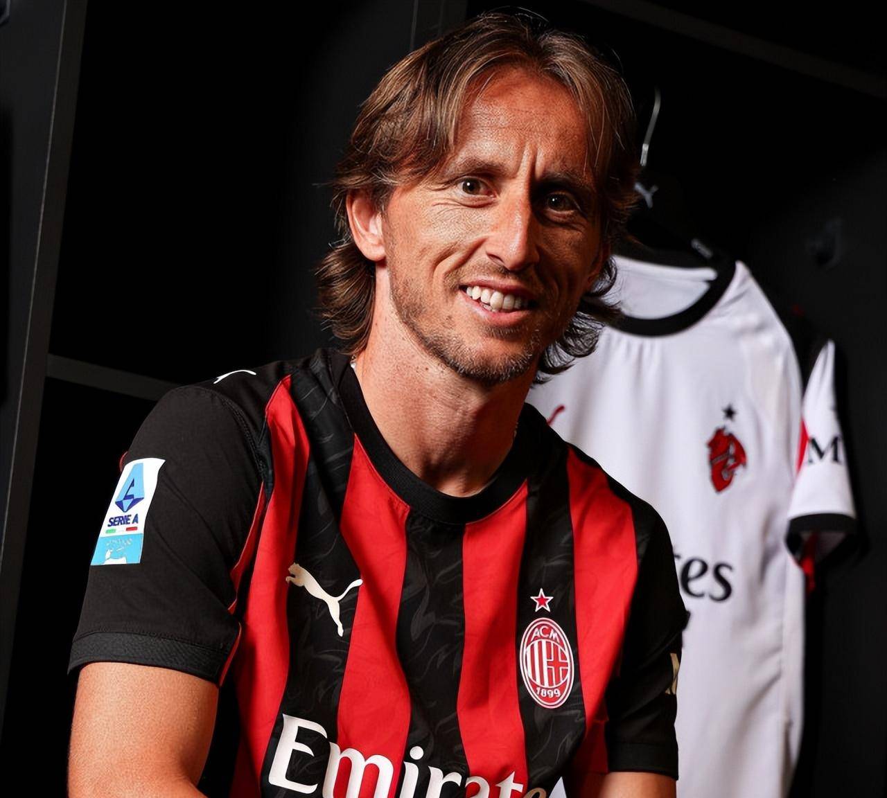 巴里·邦兹在匹兹堡海盗队获得他的首座金手套奖，展现顶尖外野守备